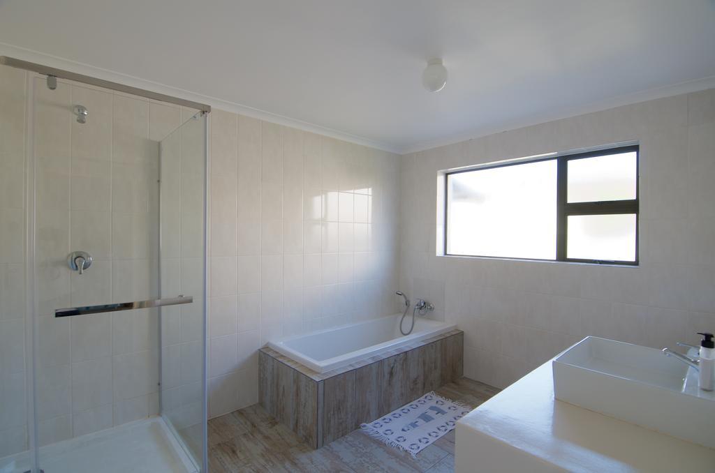 Tassies Vila Gansbaai Exterior foto